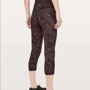 Like new! Lululemon align crop legging.